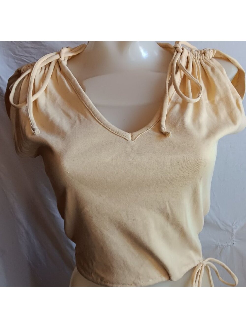 True Vintage 80's Top Small Yellow V-Neck T-shirt Crop Ruched Shoulders Strappy